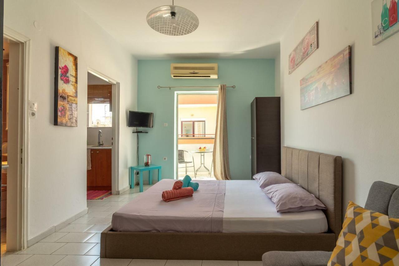 3Rd Floor Apartment Next To The Beachfront 이라클리온 외부 사진