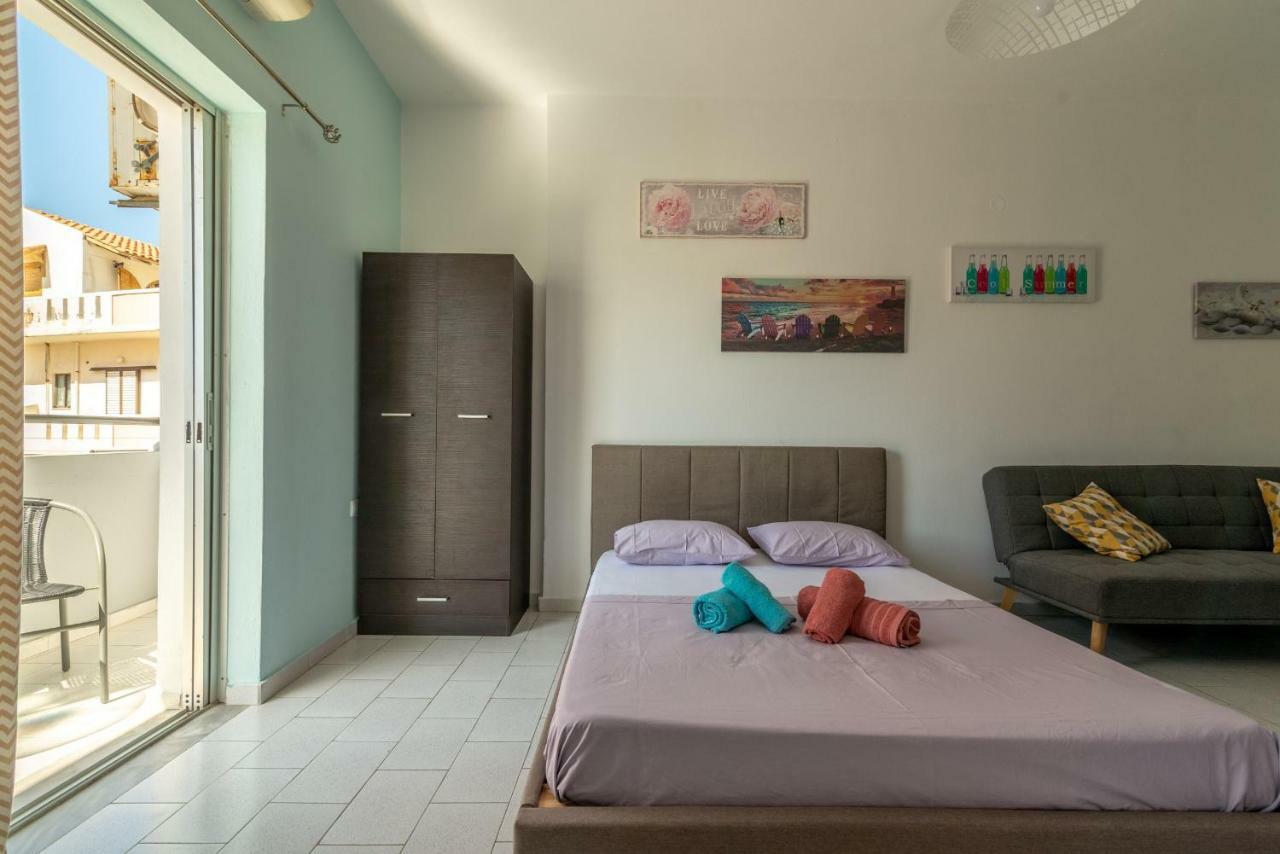 3Rd Floor Apartment Next To The Beachfront 이라클리온 외부 사진